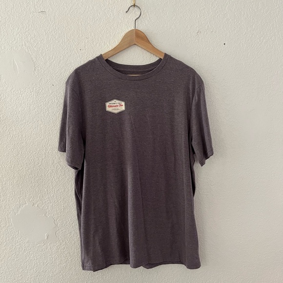 Urban Pipeline Ultimate Tee Gray Short Sleeve Tee - Picture 1 of 5